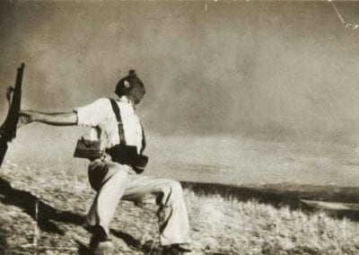 "Història de la cèlebre fotografia: la mort d’un milicià realitzada per Robert Capa", a càrrec de l’Ernest Alòs