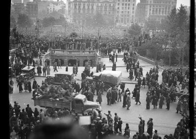 "Entrada de les tropes franquistes a Barcelona fotografiada per Rossend Torras" a càrrec de Francesc Sans